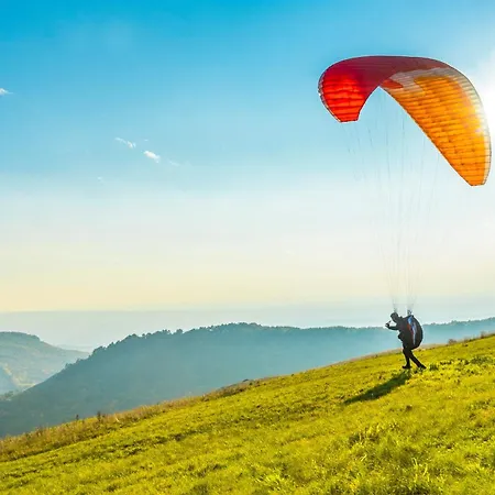 Parque de Campismo Maeva Respire La Serre Aigues-Vives (Ariege)